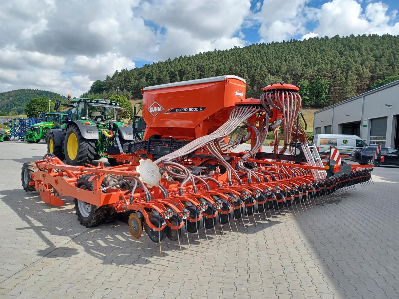 Kuhn Espro 8000 R Rear