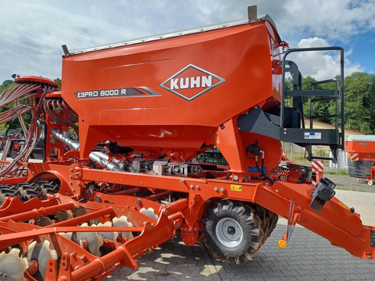 Kuhn Espro 8000 R Rear