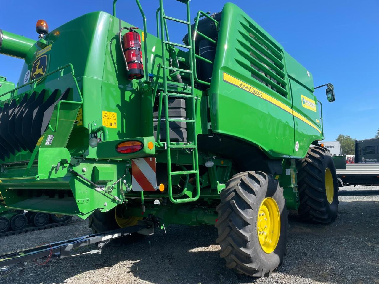 John Deere T660 Front