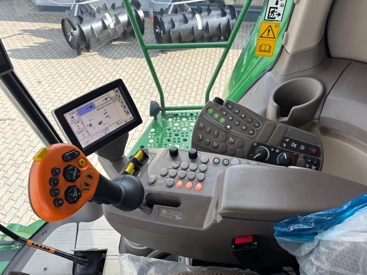 John Deere T660i Rear