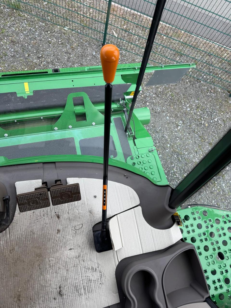 John Deere T660i Rear