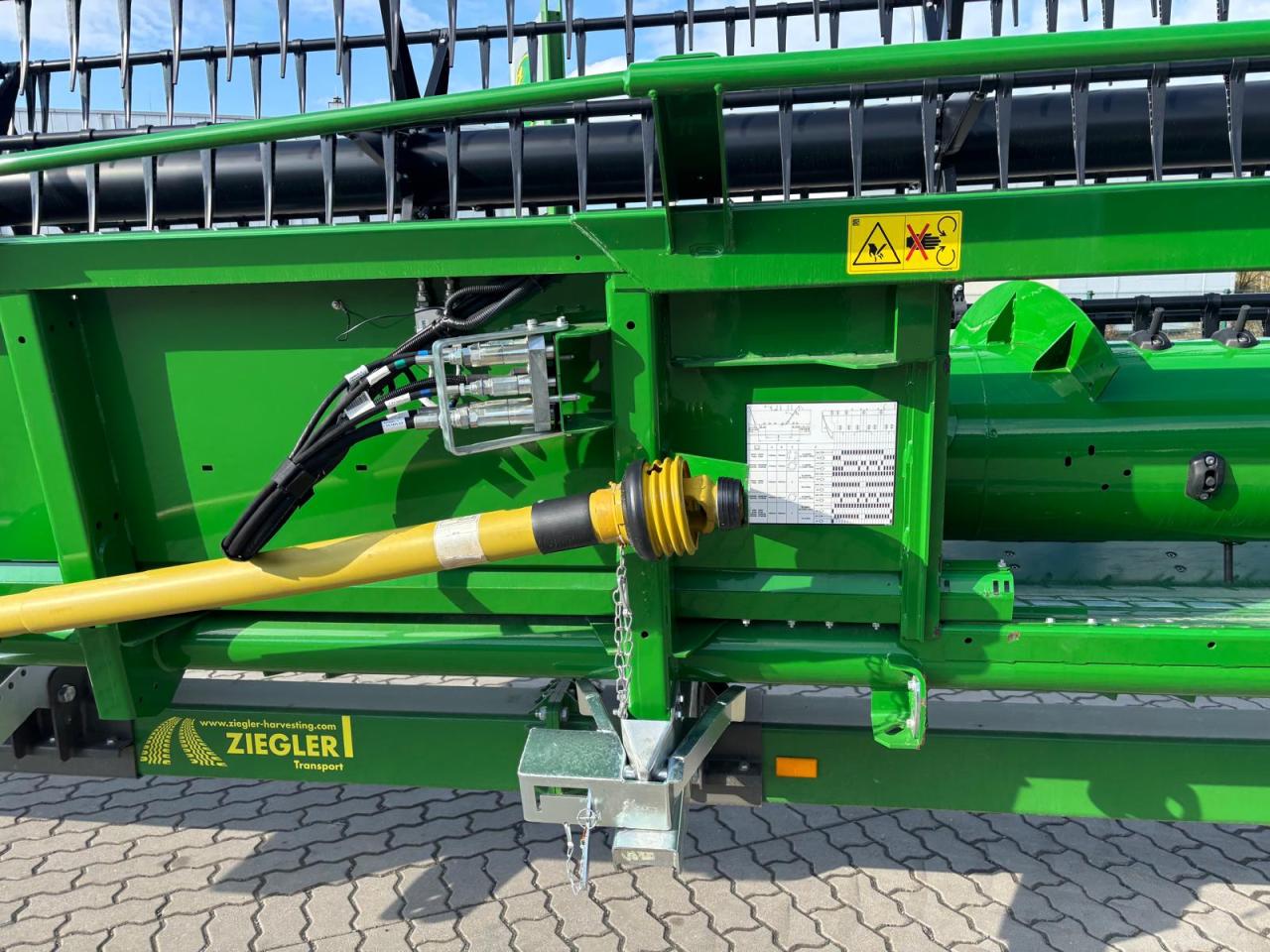 John Deere T660i Rear