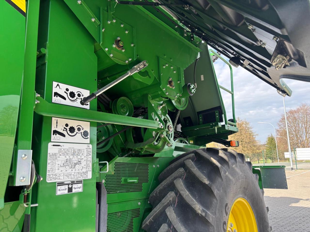 John Deere T660i Aerial