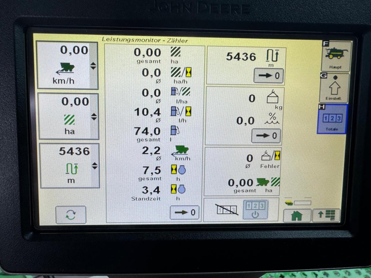 John Deere T550 Rear