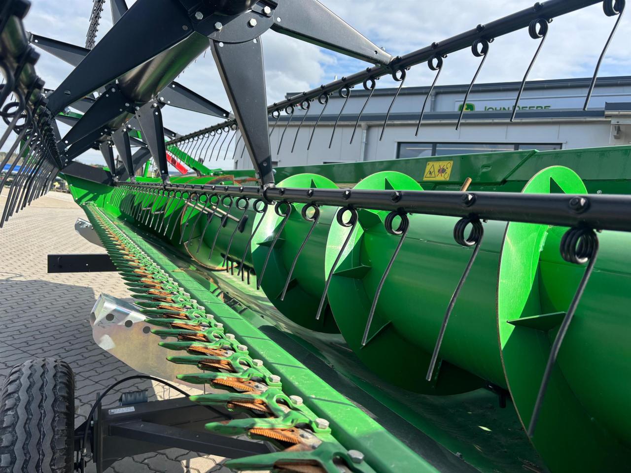 John Deere T550 Rear