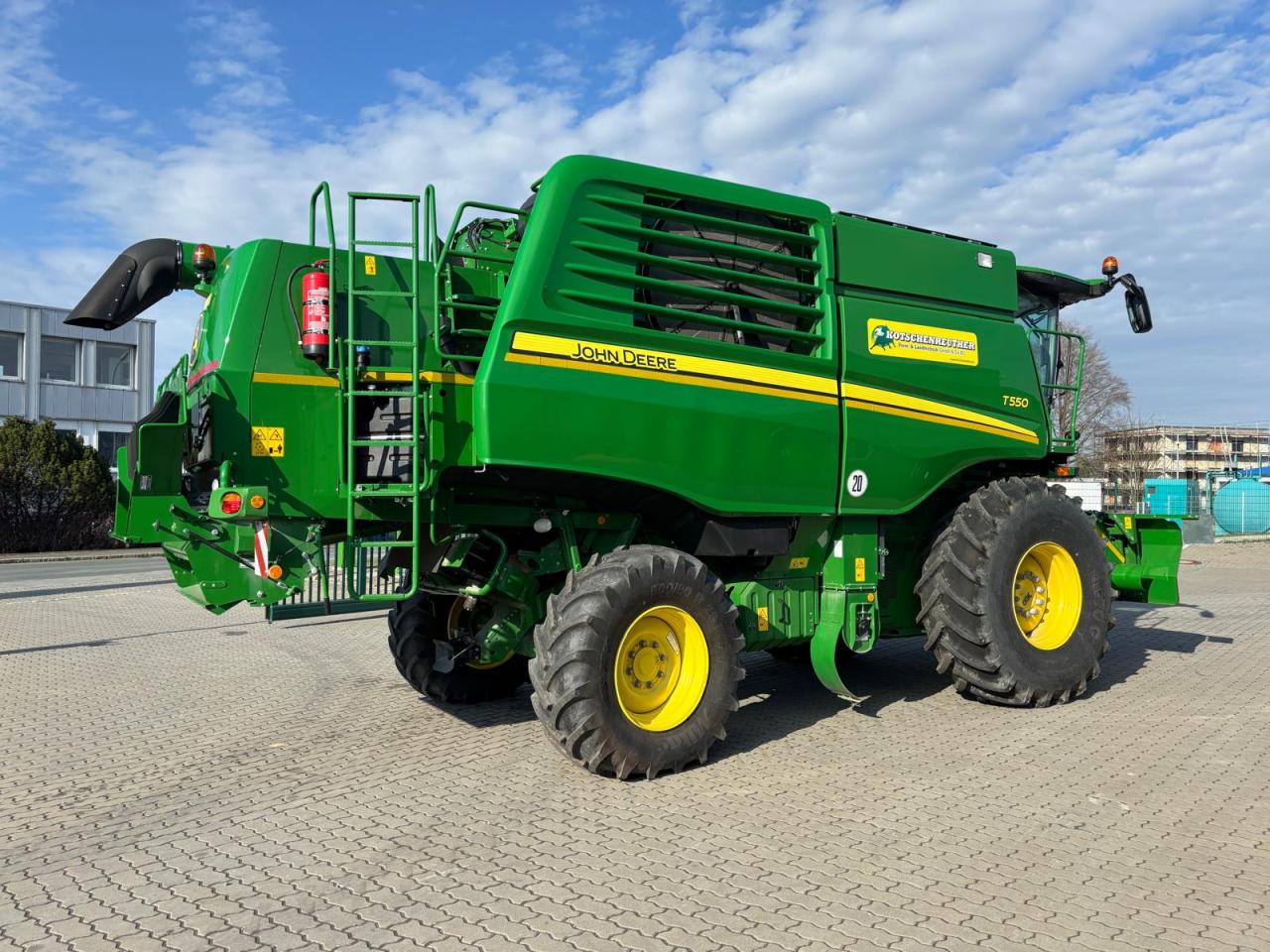 John Deere T550 Right