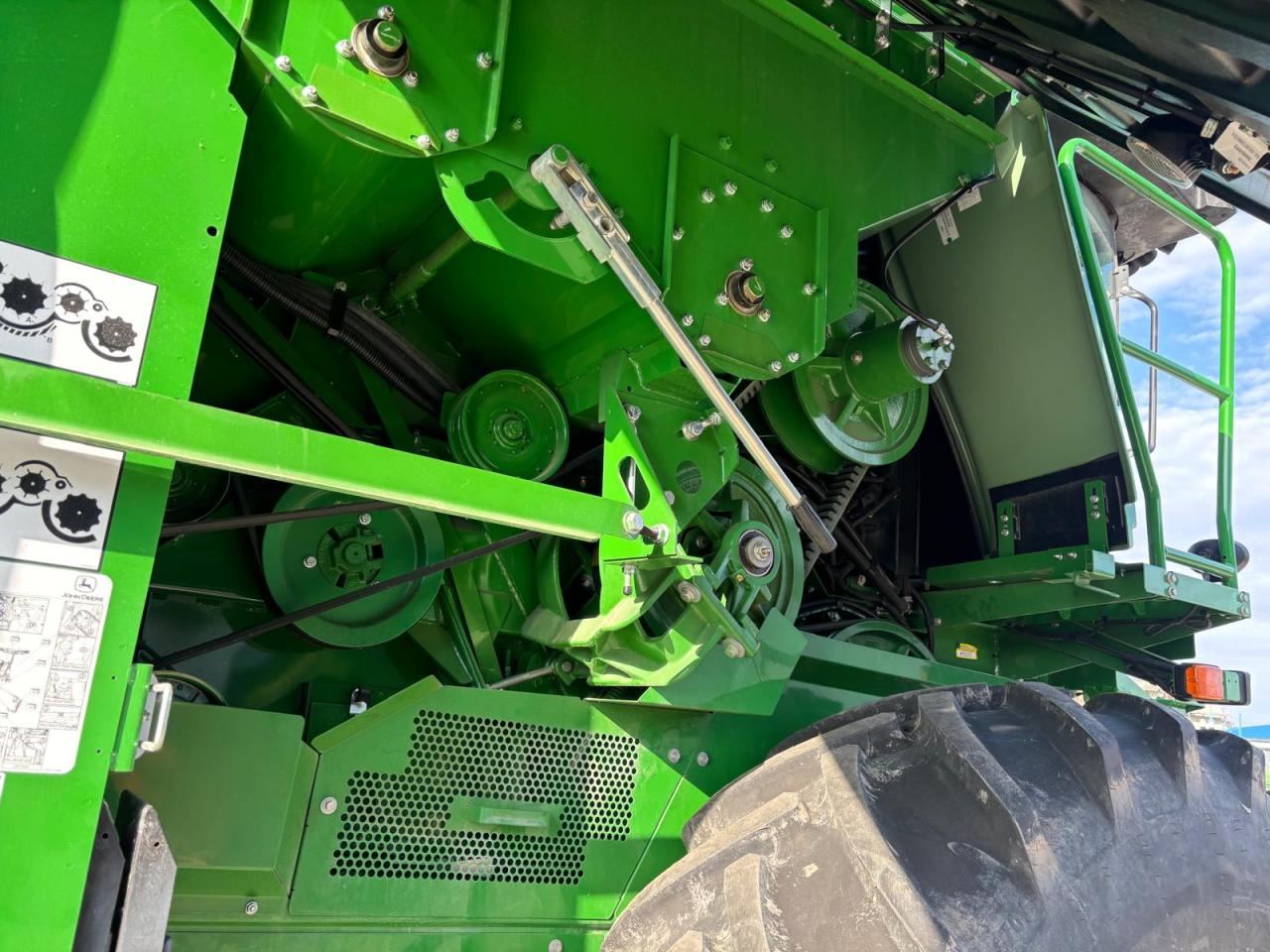 John Deere T550 Aerial