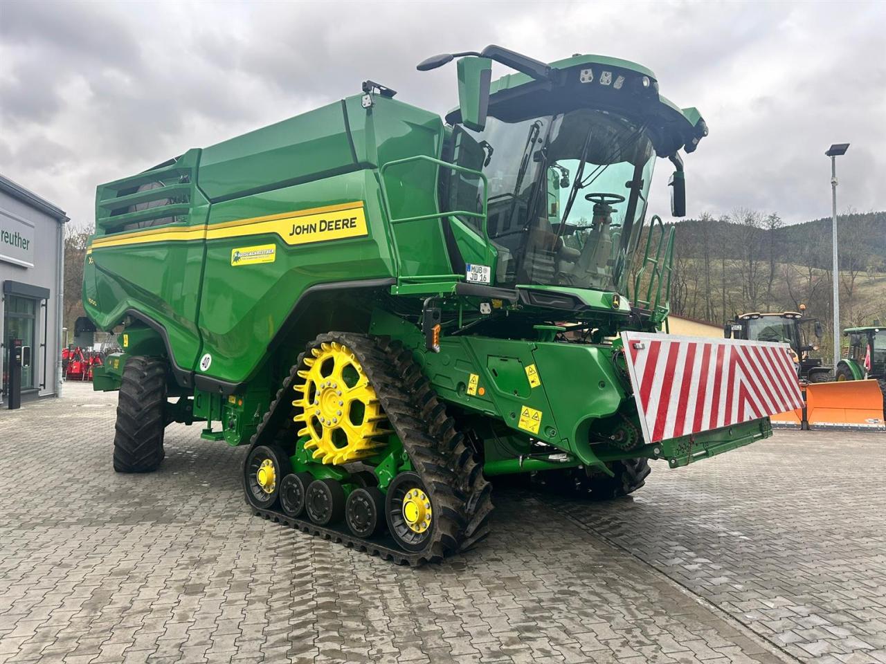 John Deere X9 - 1000 Rear