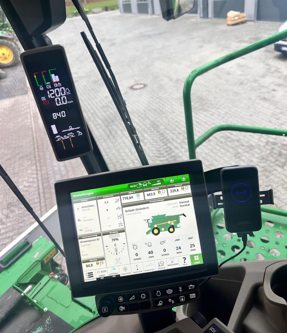 John Deere X9 - 1000 Above