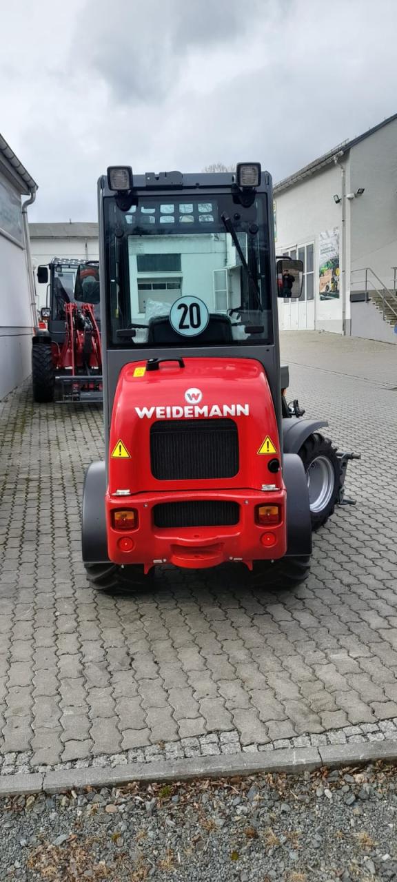Weidemann 1160 Right