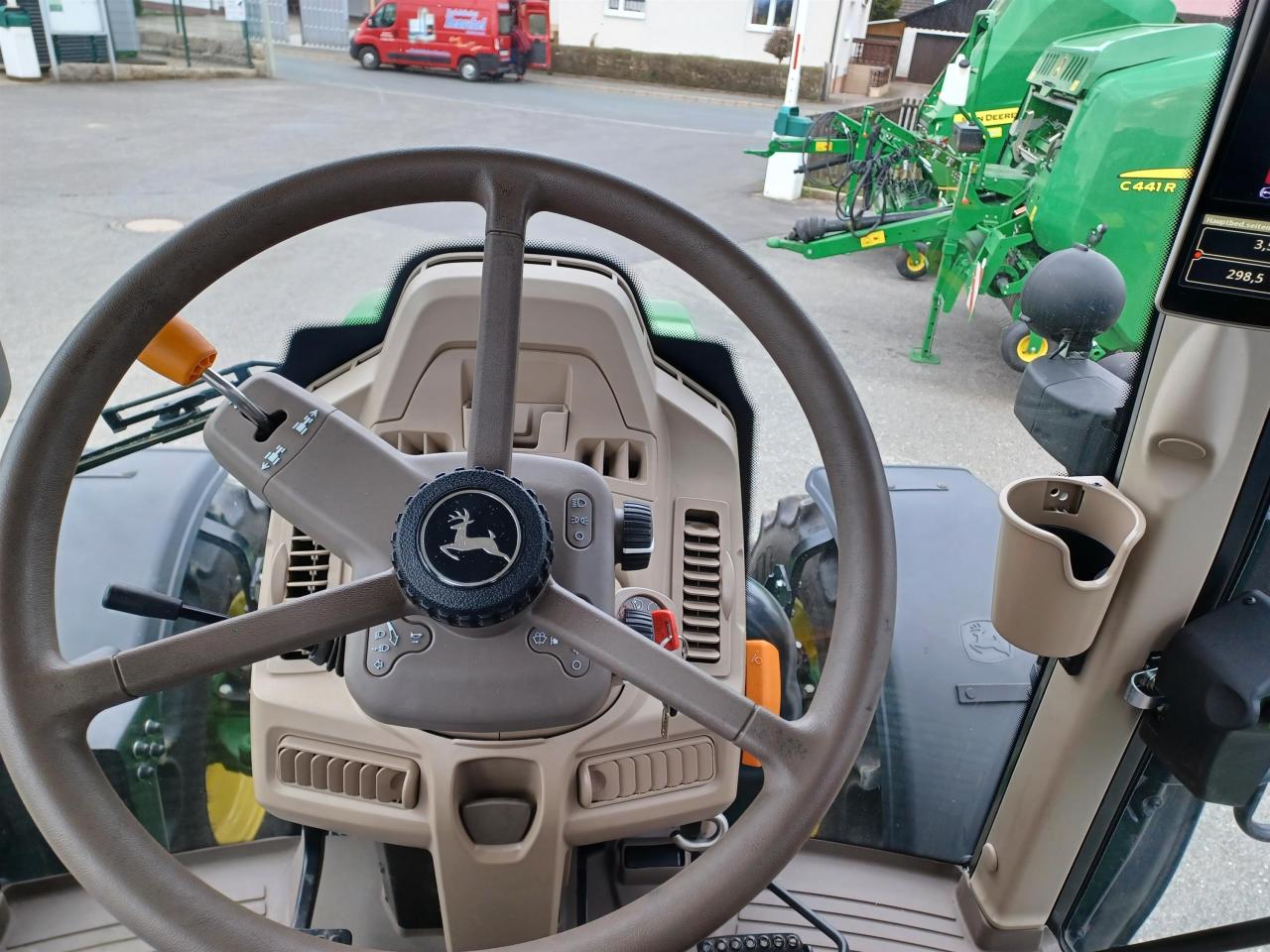 John Deere 6120M Front