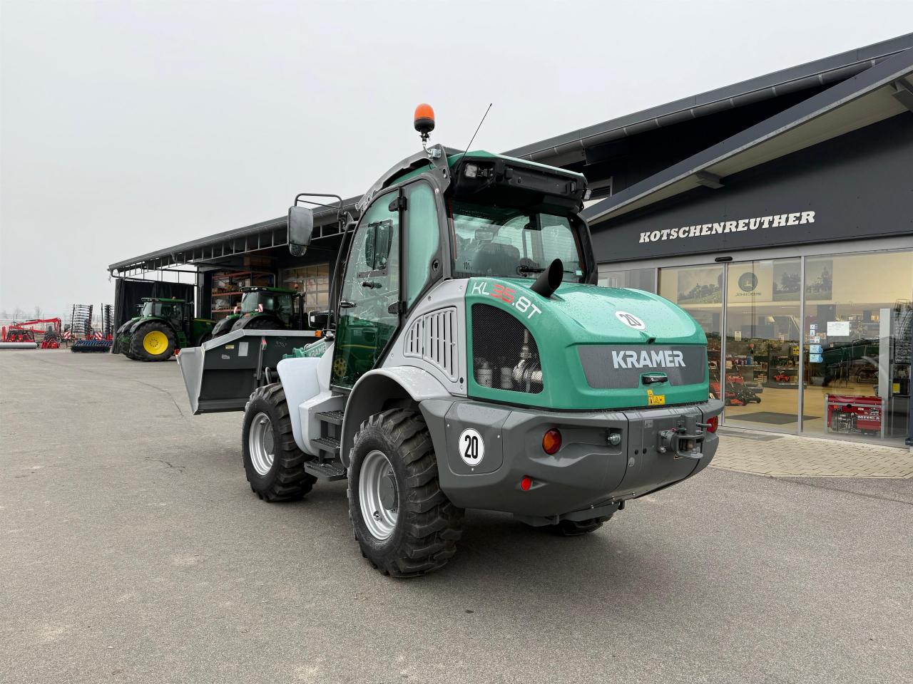 Kramer KL35.8T Above