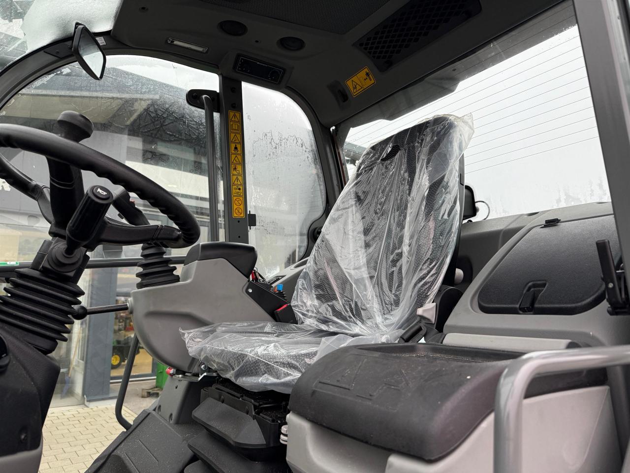 Kramer KL35.8T Front