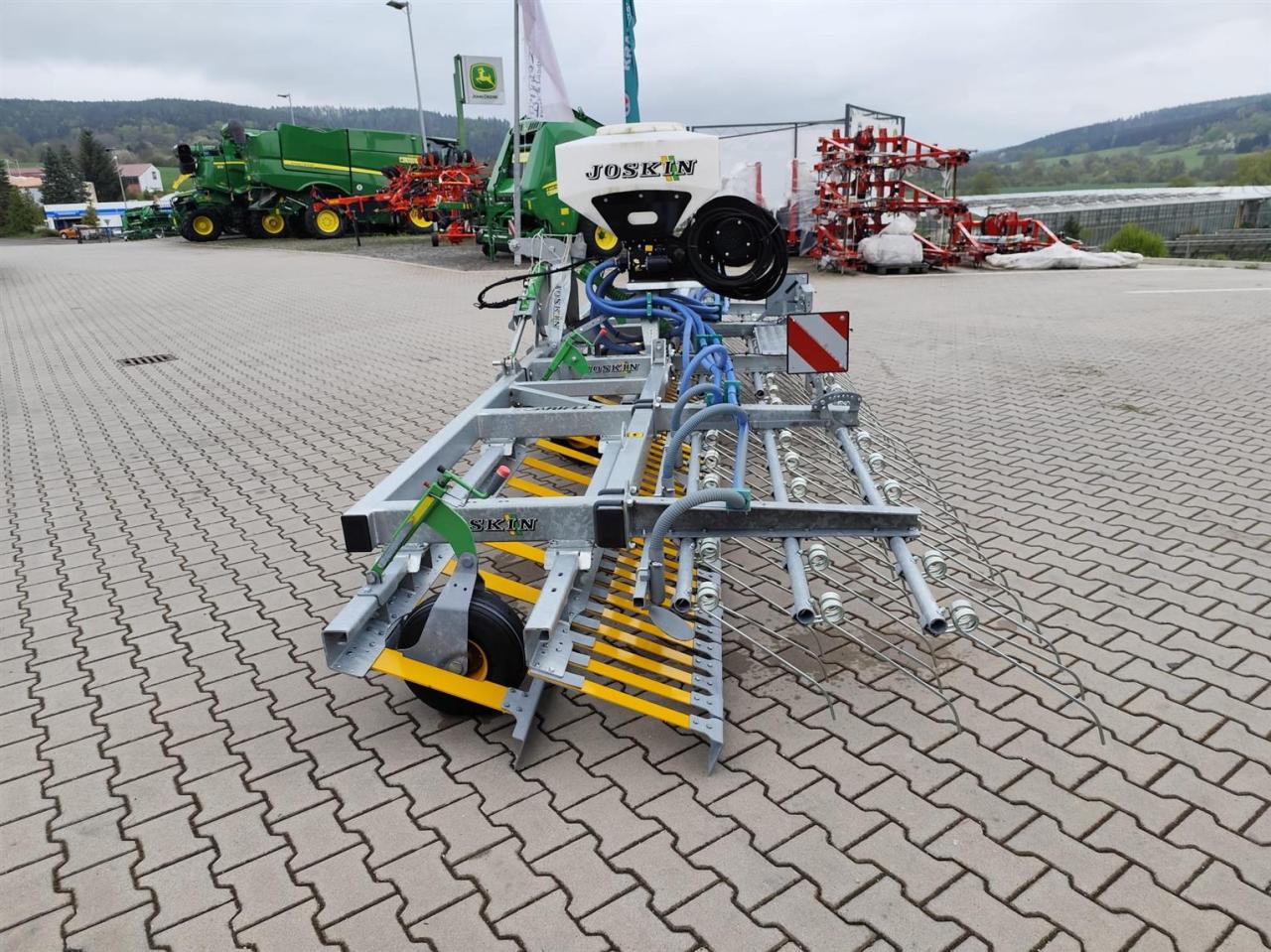 Joskin SCARIFLEX 720 R5S3 mit Sämaschine Rear