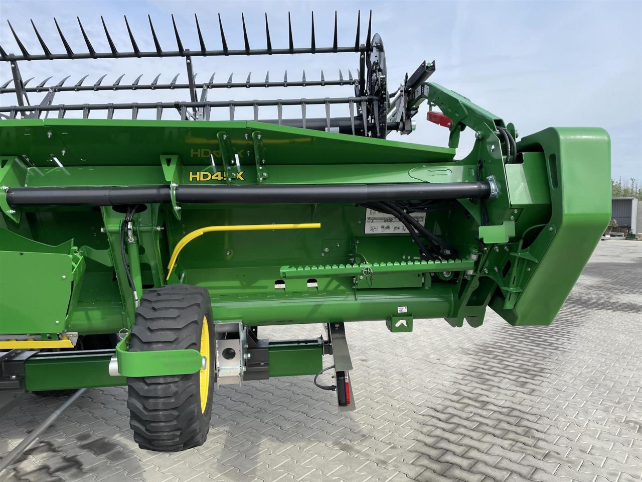 John Deere X9 - 1100 Rear