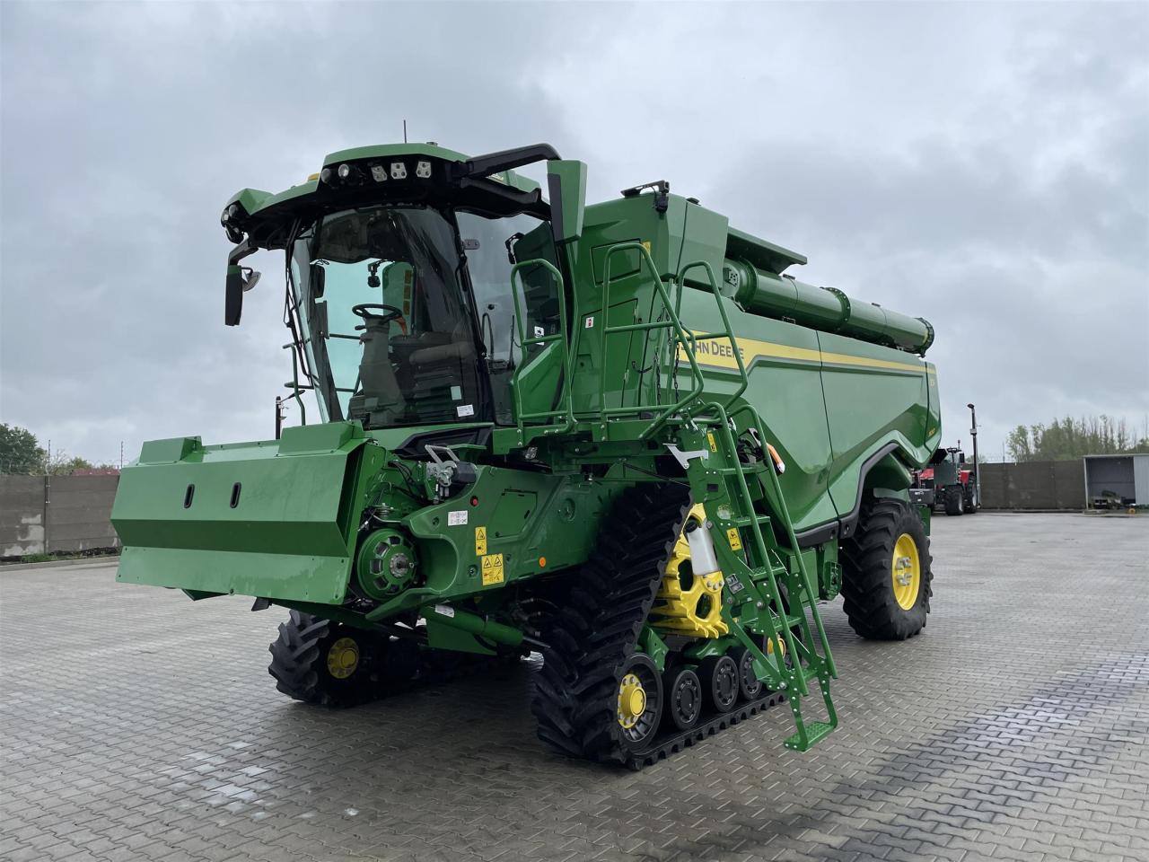 John Deere X9 - 1100