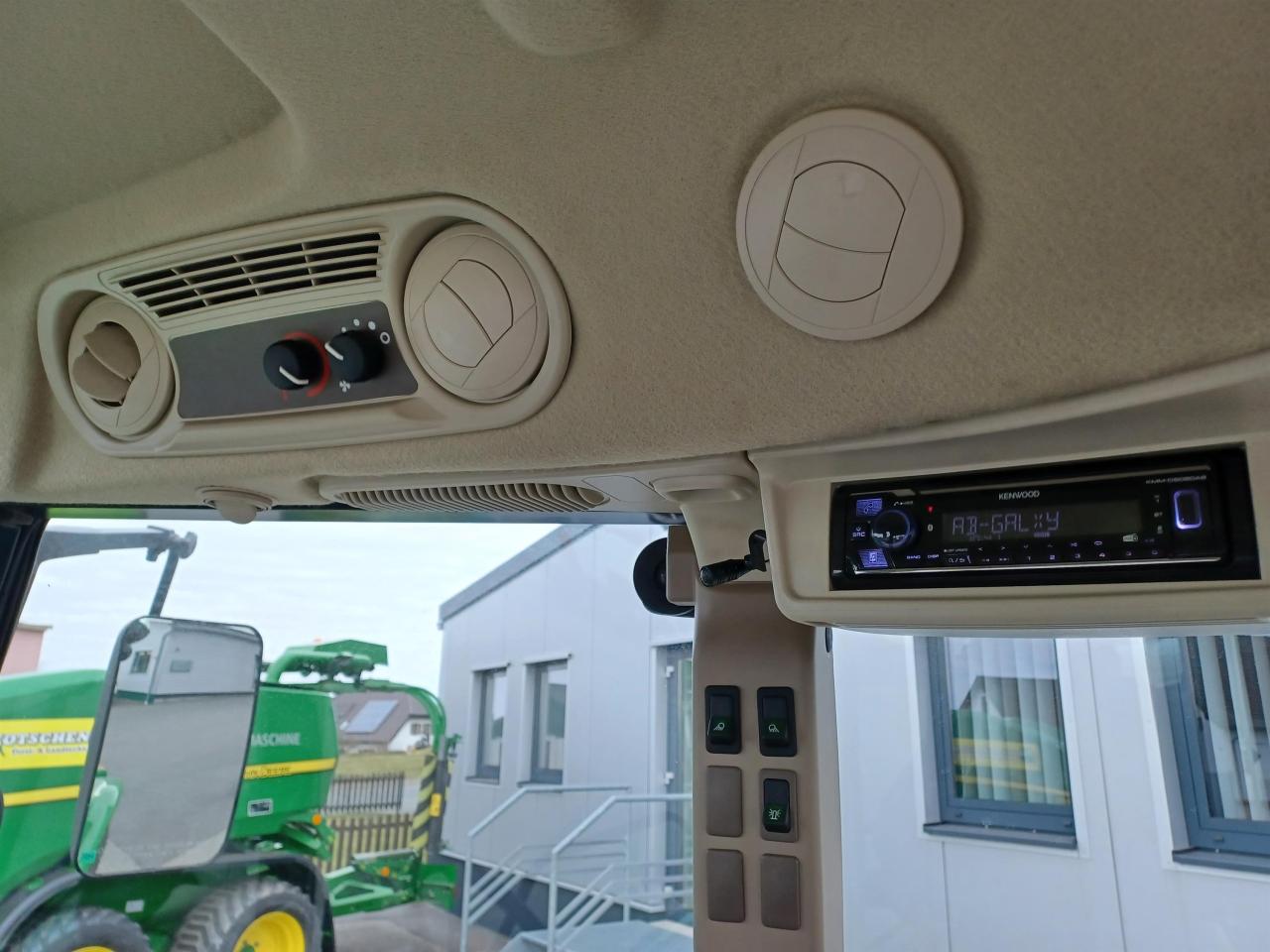 John Deere 5058E Rear