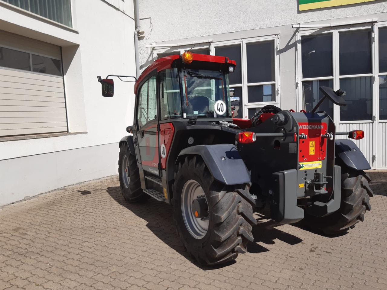 Weidemann T7042 Right
