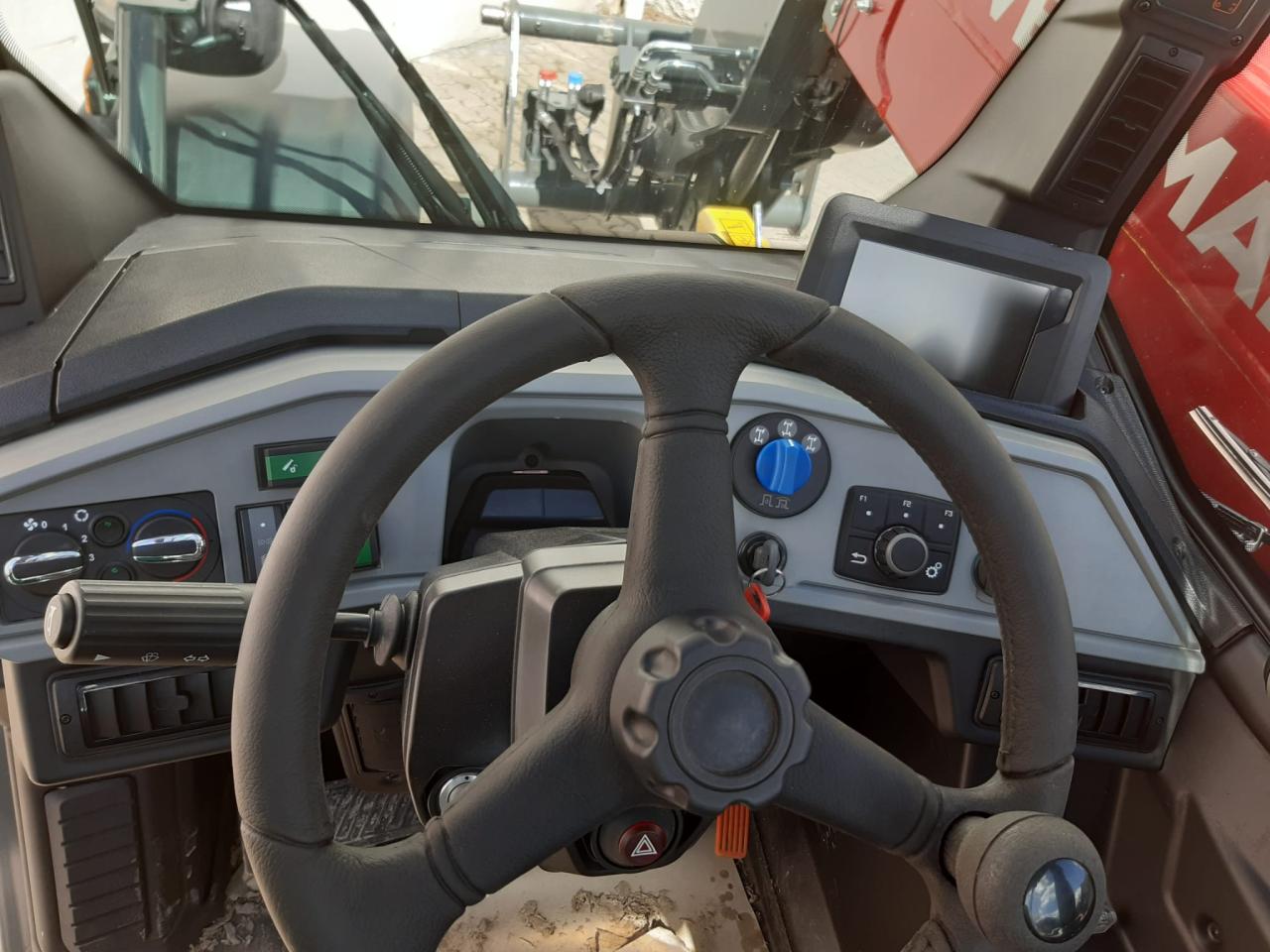 Weidemann T7042 Front