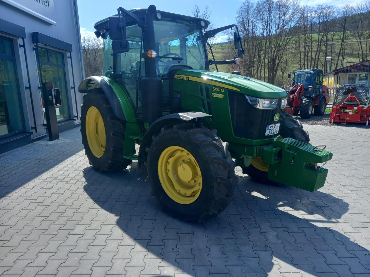 John Deere 5100M Front