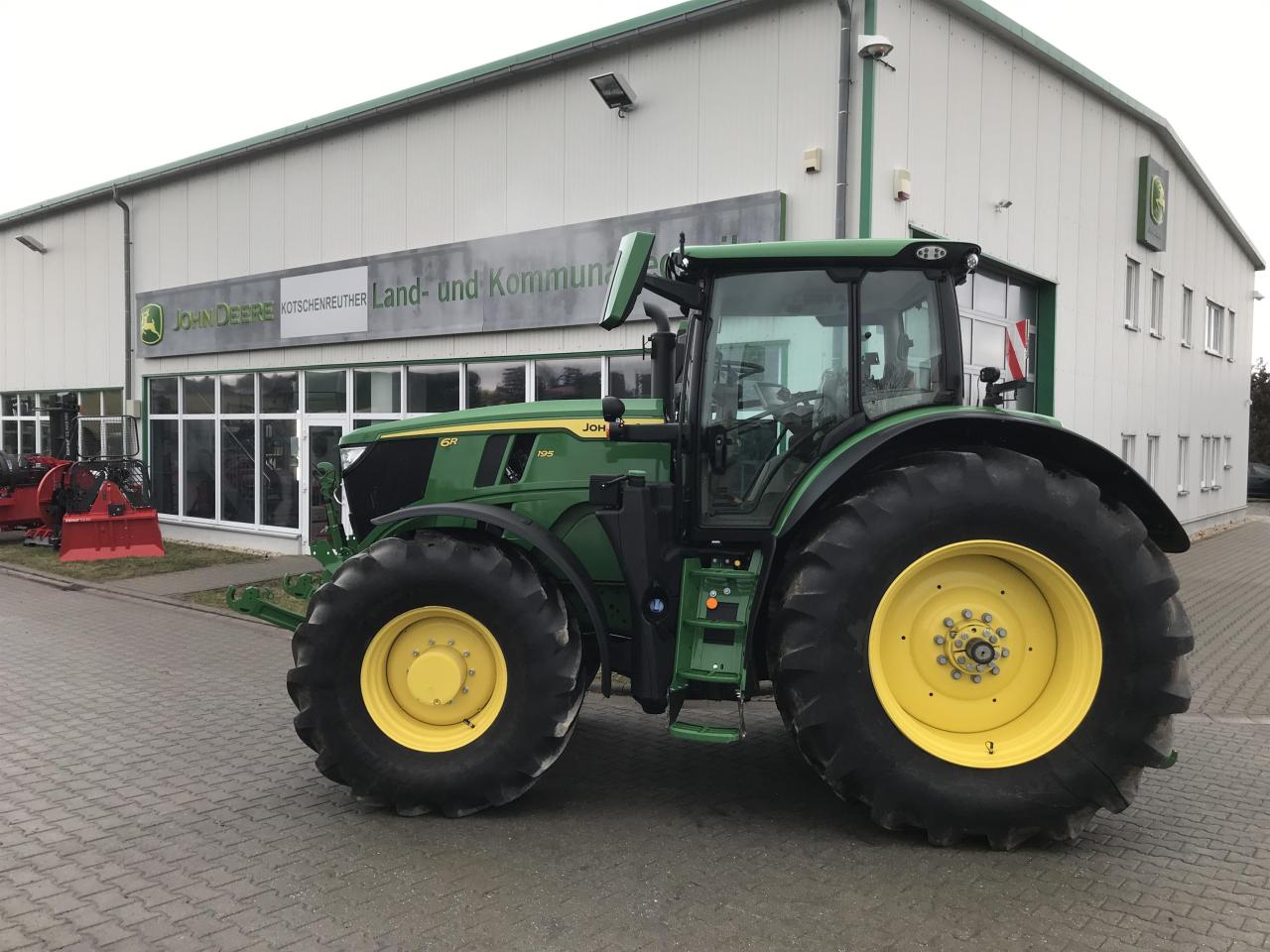 John Deere 6R 195 Rear
