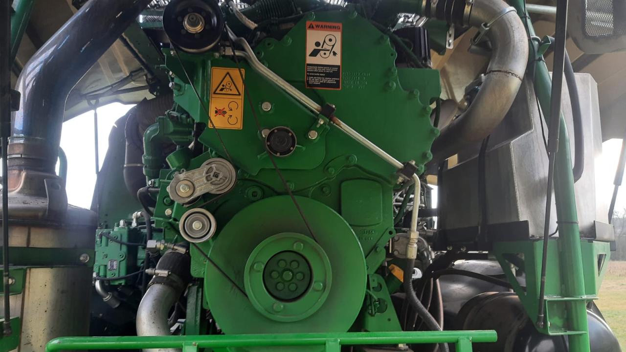 John Deere 8400i Rear