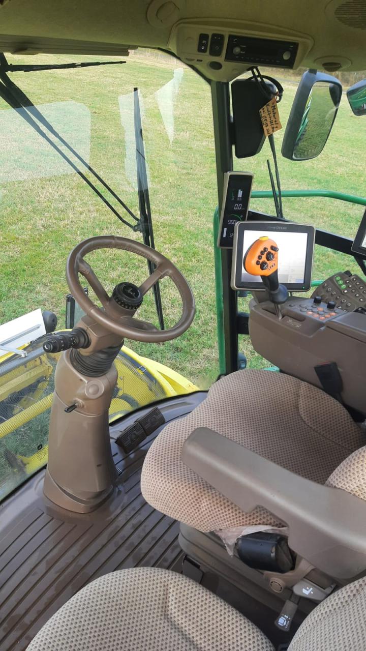 John Deere 8400i Rear