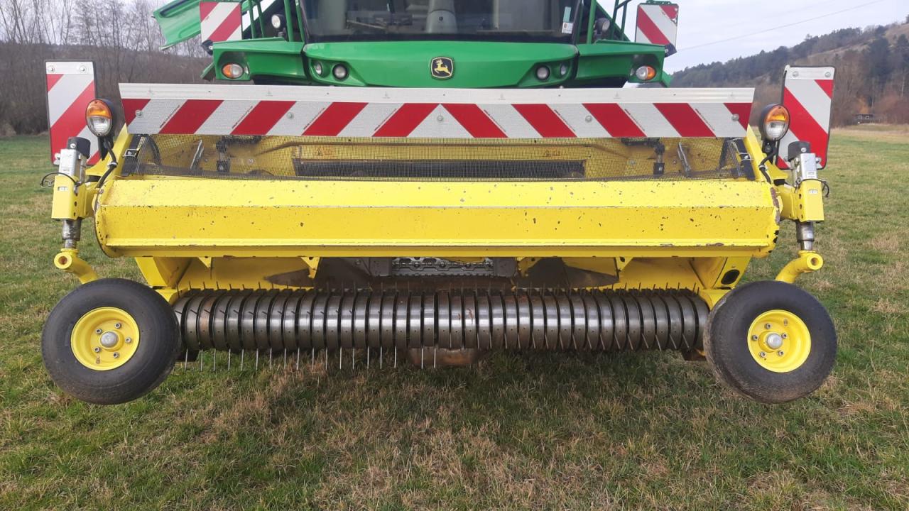 John Deere 8400i Above