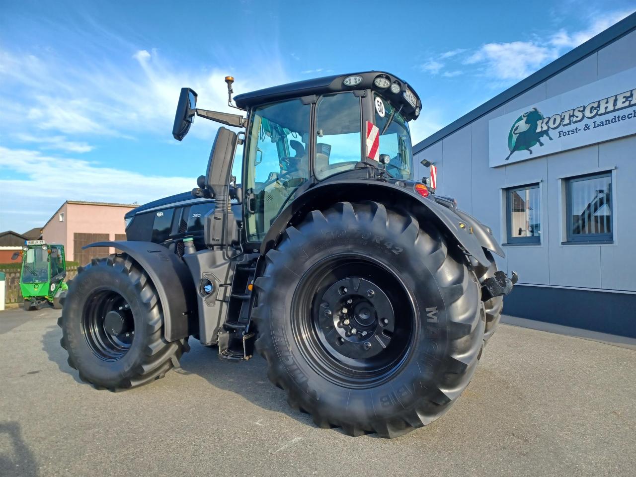 John Deere 6R 250 Black Design Rear