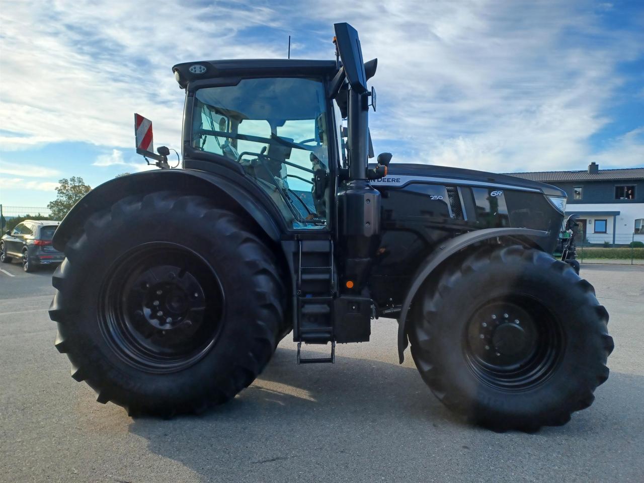 John Deere 6R 250 Black Design Above
