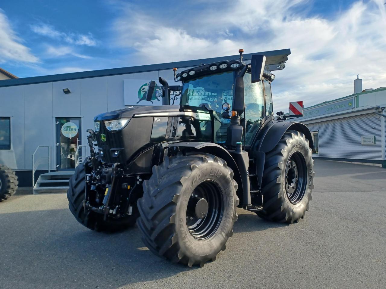 John Deere 6R 250 Black Design