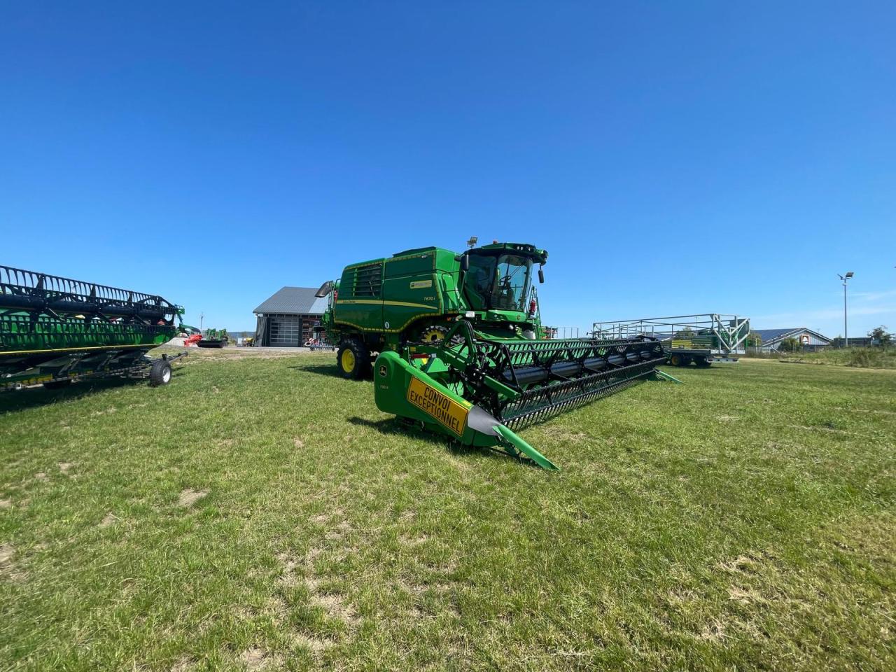 John Deere T670 HM Rear