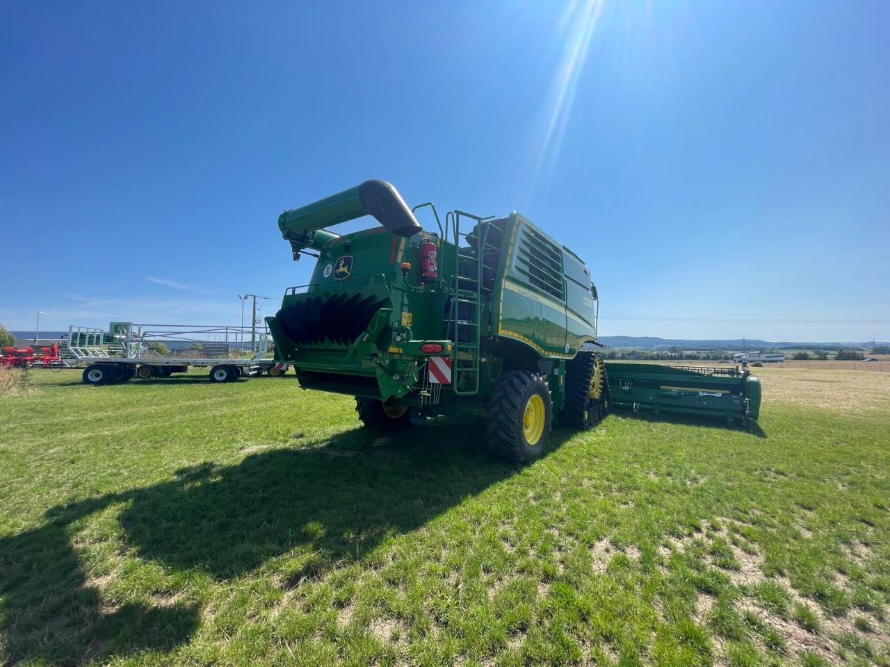 John Deere T670 HM Right