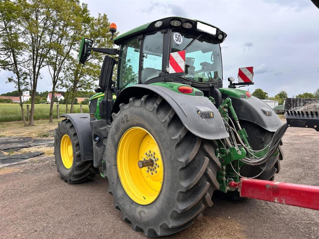 John Deere 6R 250 Left