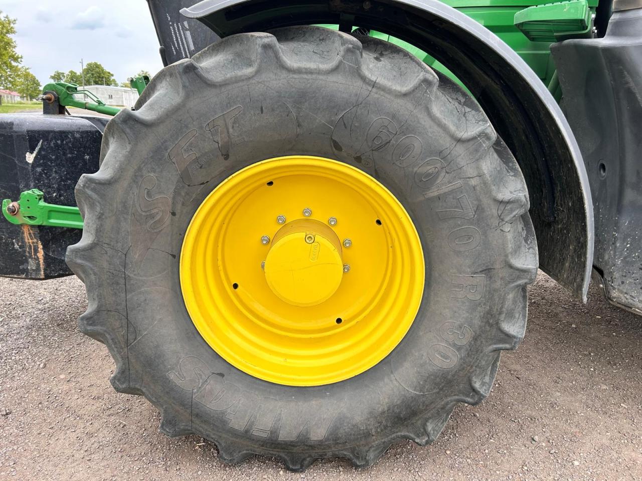 John Deere 6R 250 Above