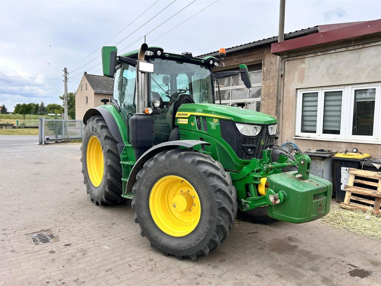 John Deere 6R 150 Front