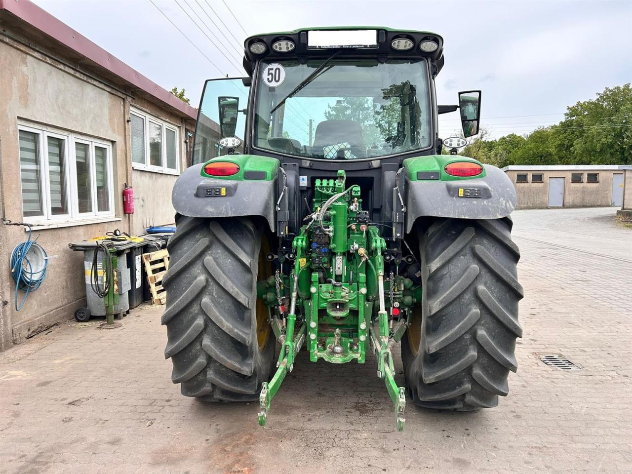 John Deere 6R 150 Right