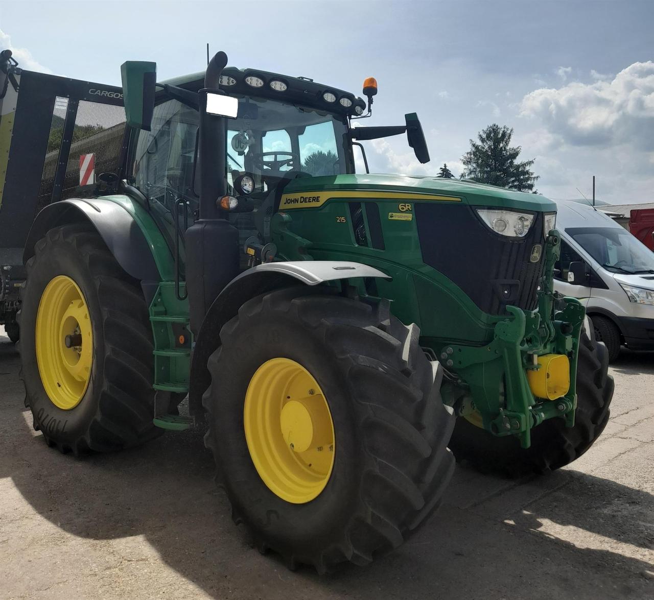 John Deere 6R 215 Rear