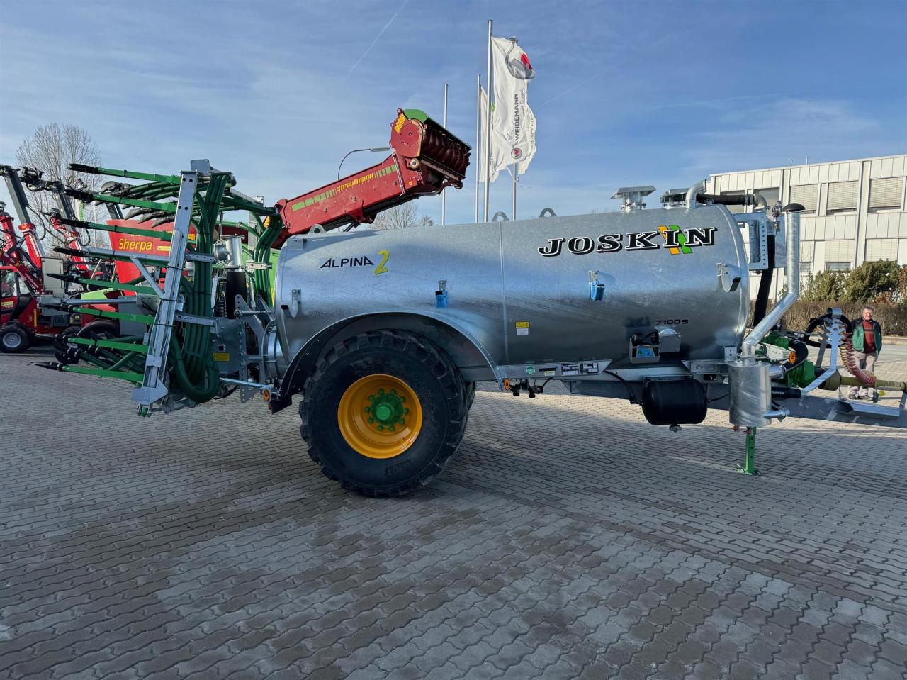 Joskin 7100S Inside