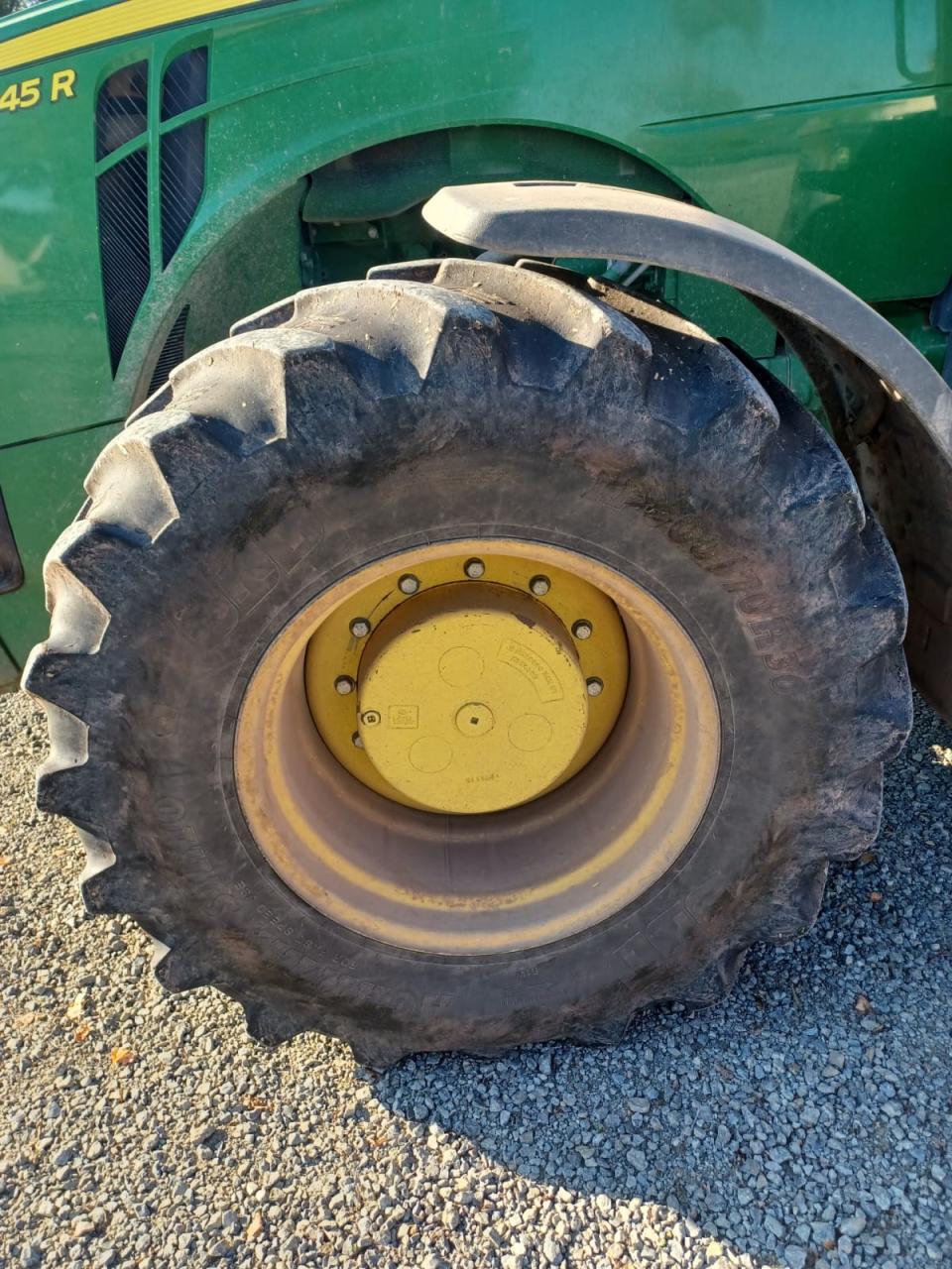 John Deere 8345R Right