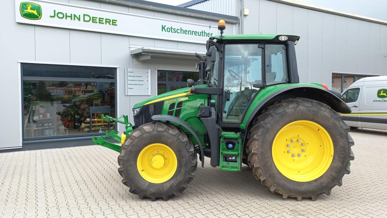 John Deere 6120M Front