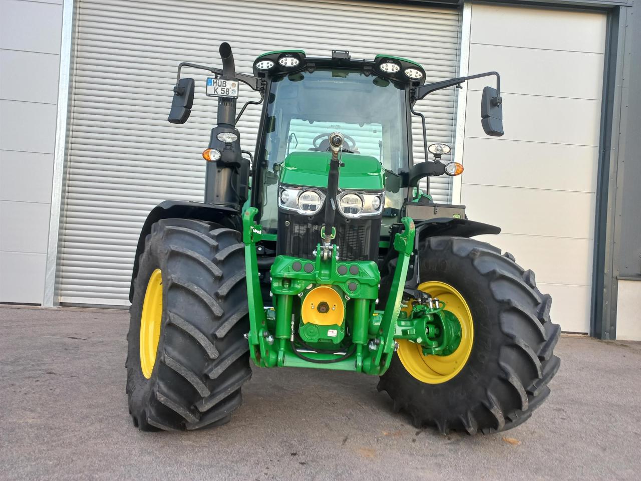 John Deere 6120M Front