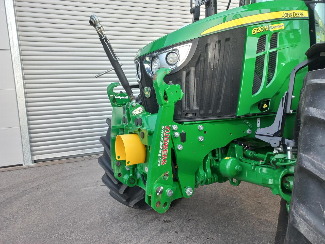 John Deere 6120M Inside