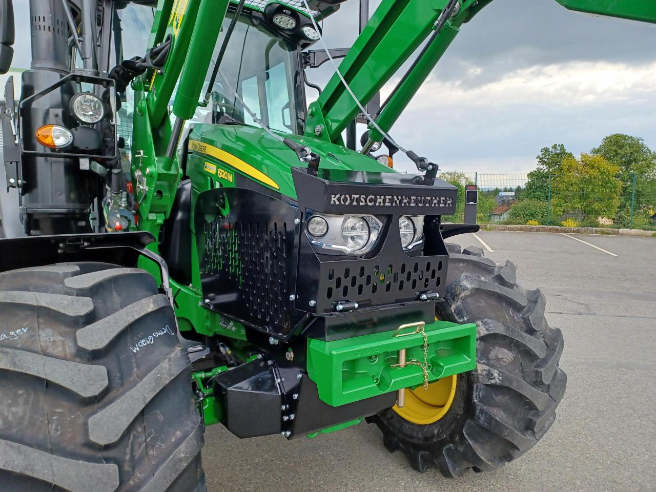 John Deere 6120M UVV Forstschlepper Aerial