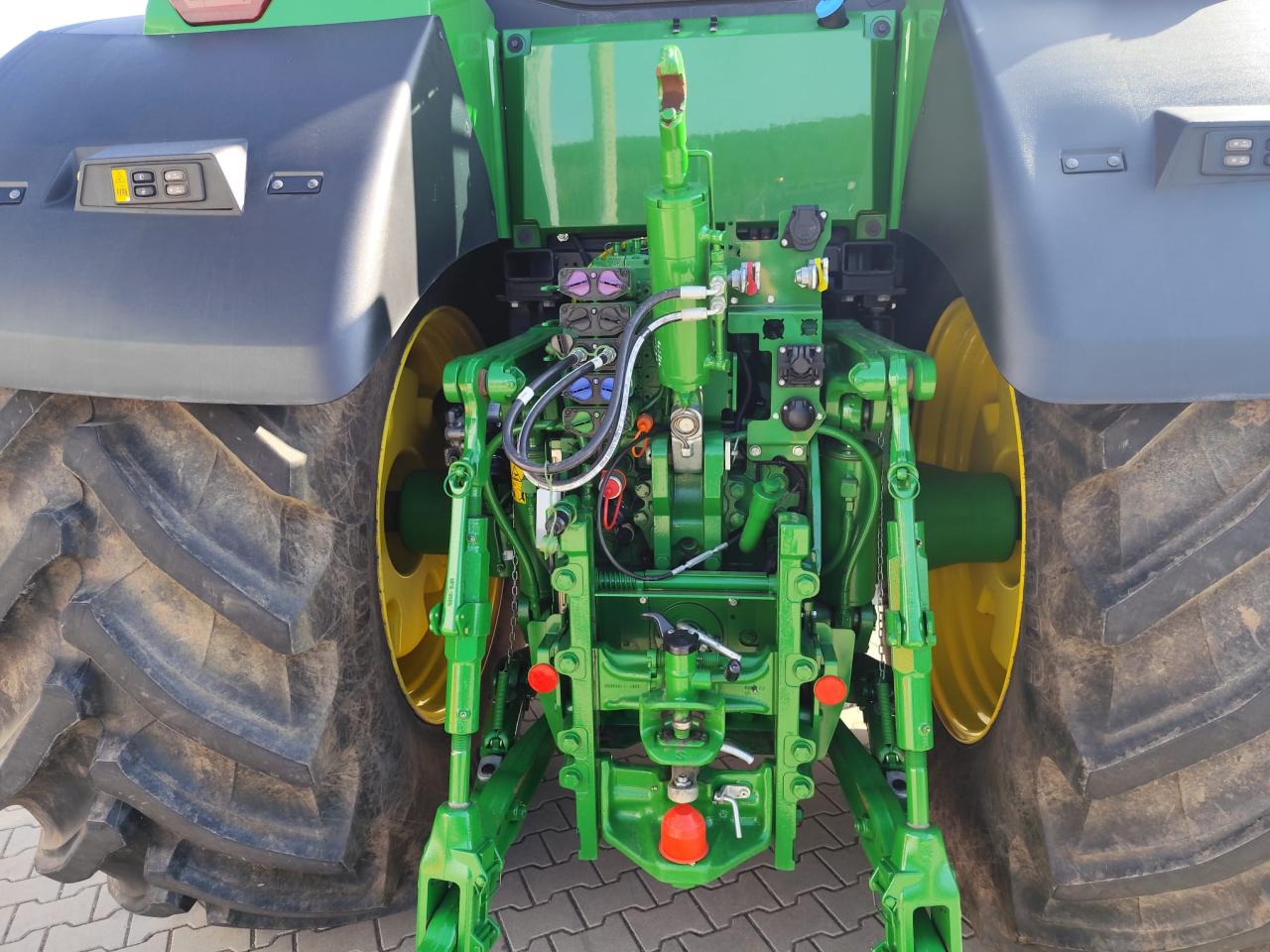 John Deere 7R 350 - Command PRO Inside
