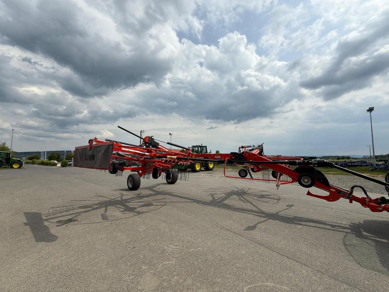 Kuhn GA 8030 Rear