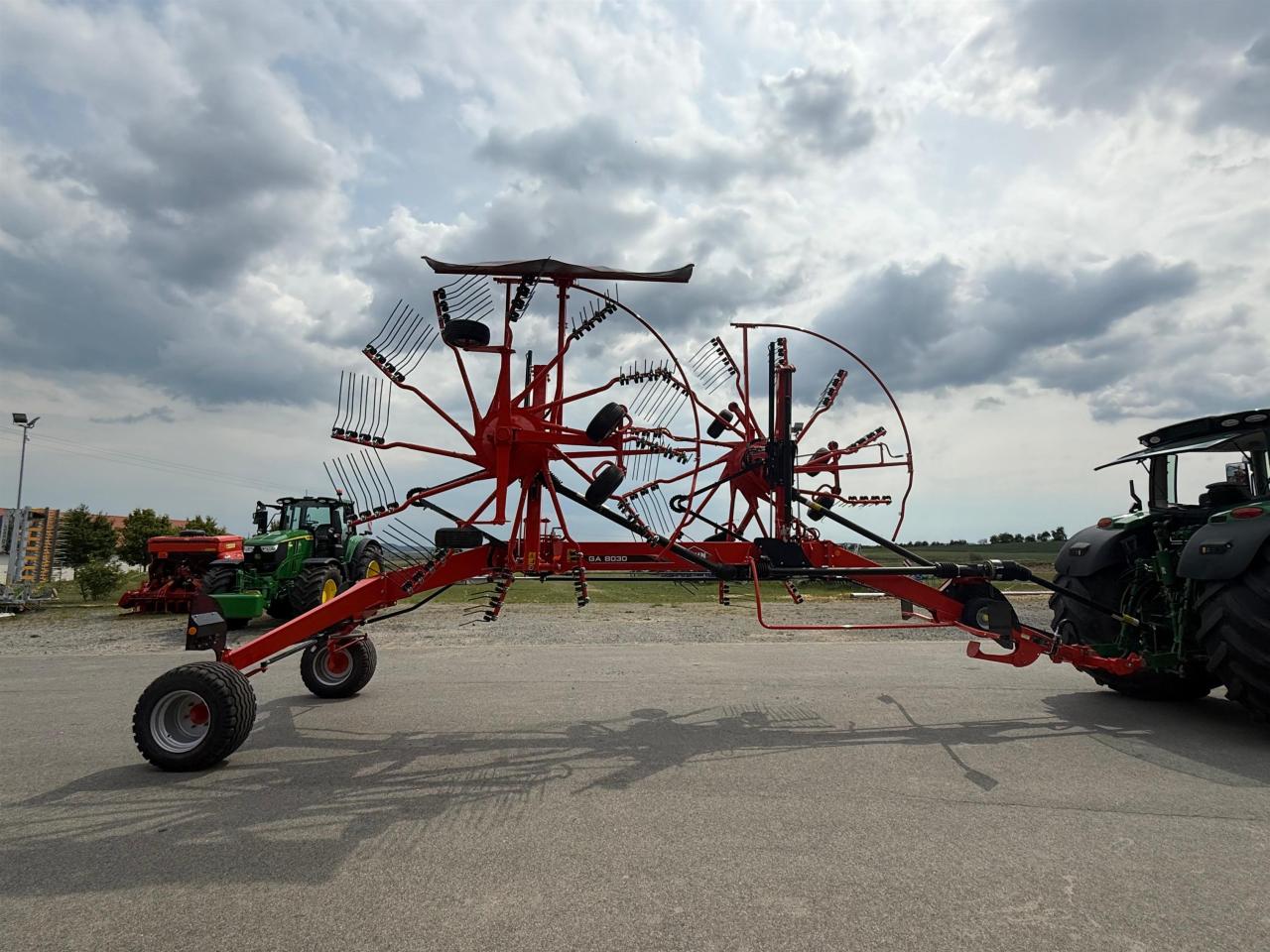 Kuhn GA 8030 Left
