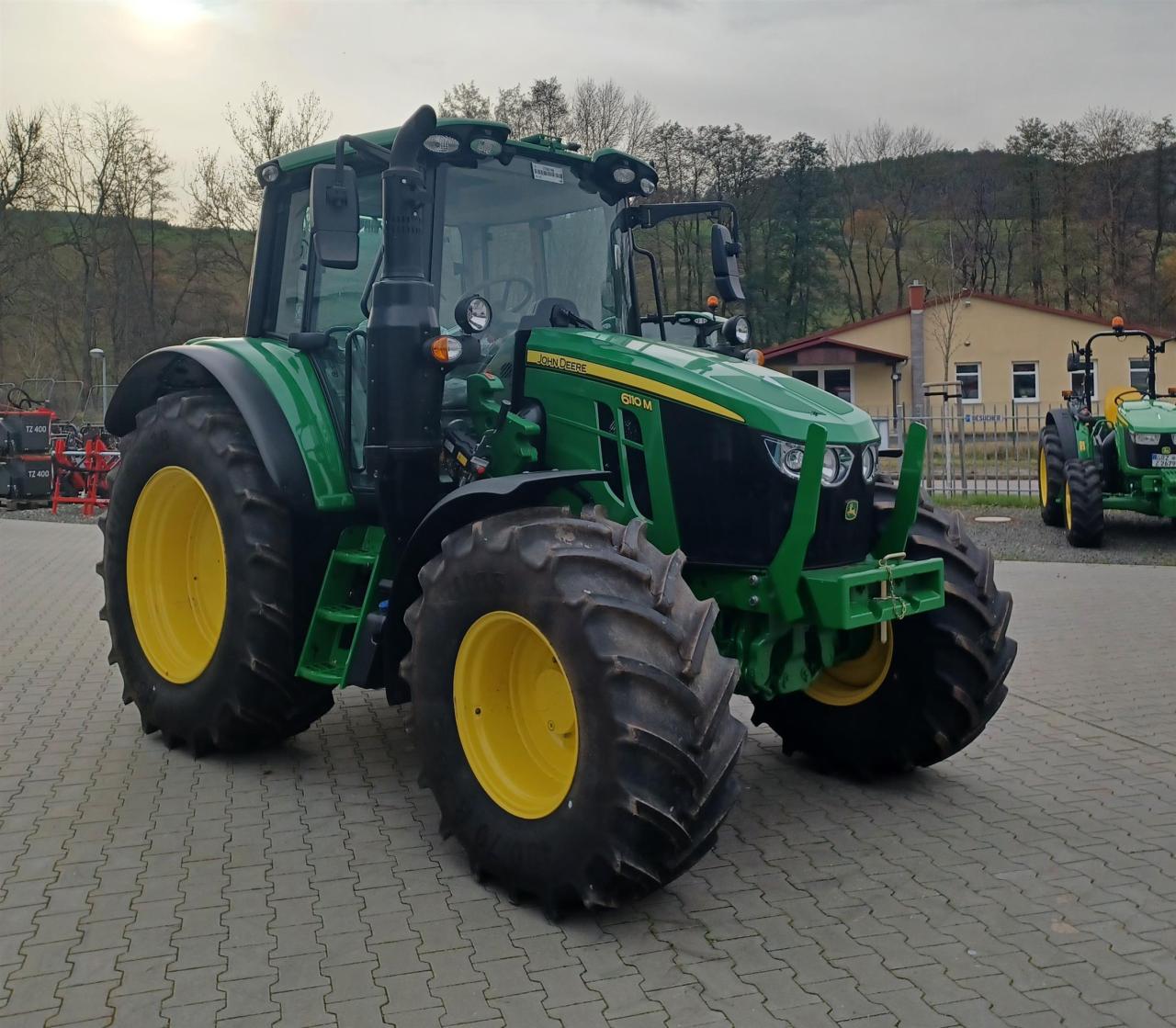 John Deere 6110M Front