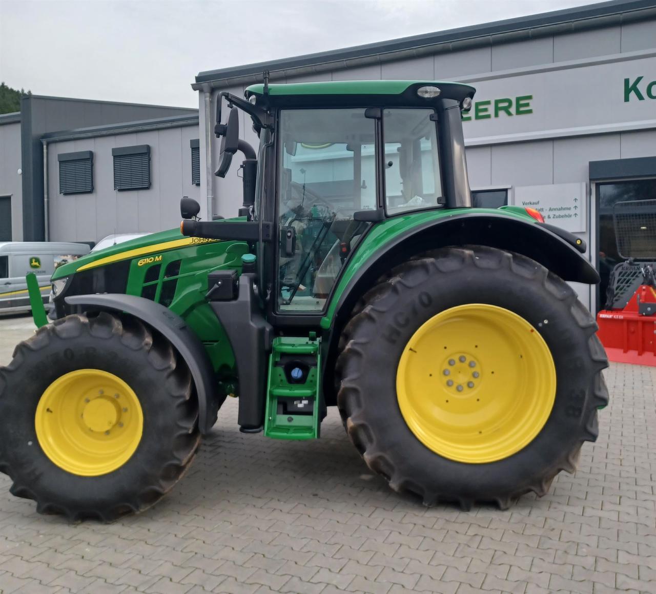 John Deere 6110M Aerial