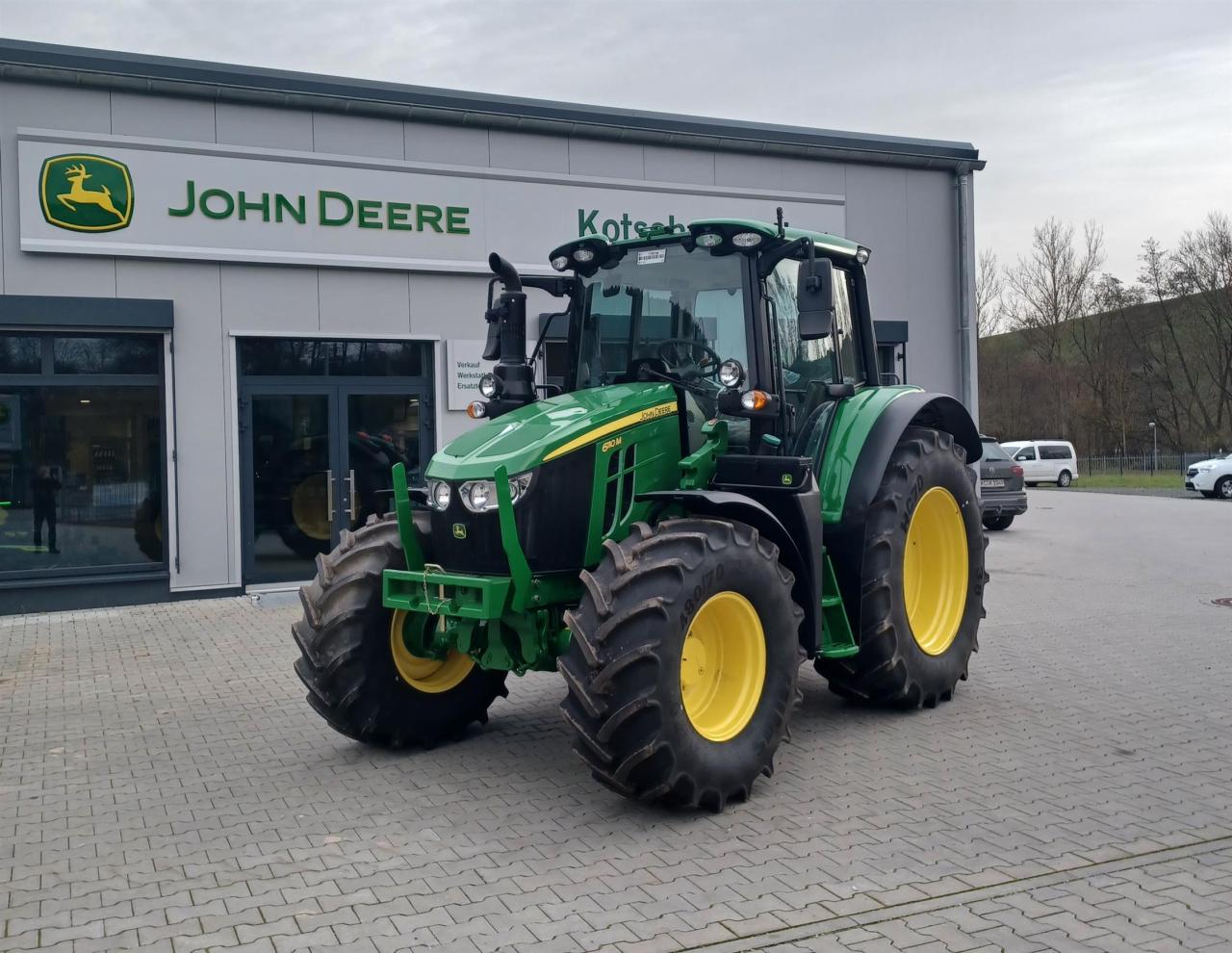 John Deere 6110M